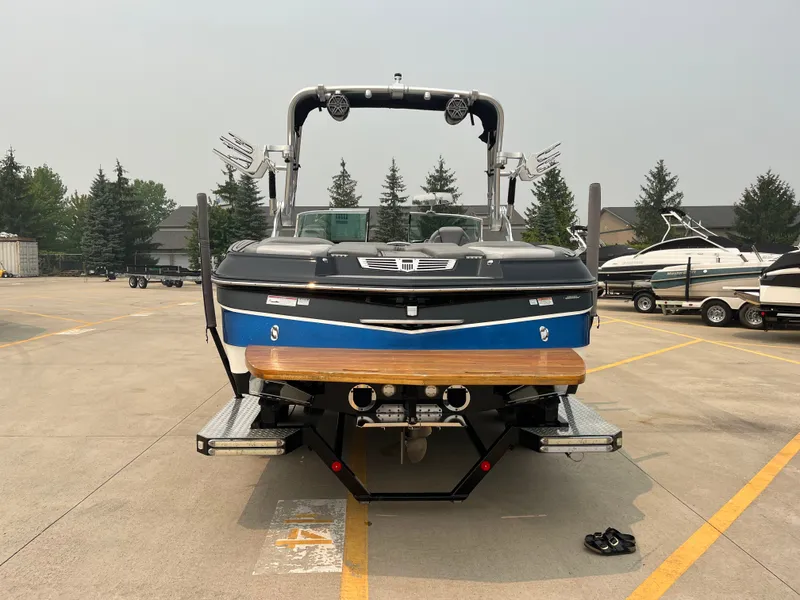 Slide: The Image of MasterCraft X30 2016 - 4
