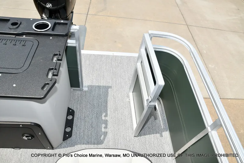 Slide: The Image of Sun Tracker Fishin' Barge 22 DLX 2027 - 41