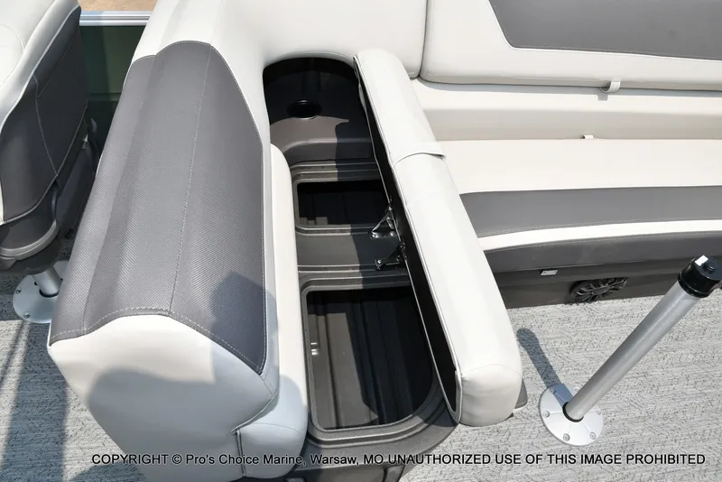Slide: The Image of Sun Tracker Fishin' Barge 22 DLX 2027 - 55