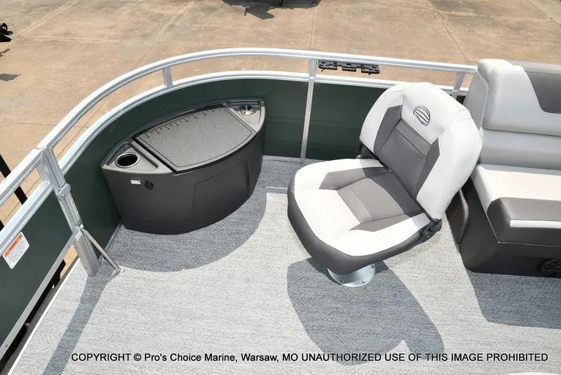 Slide: The Image of Sun Tracker Fishin' Barge 22 DLX 2027 - 29
