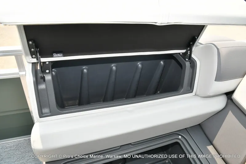 Slide: The Image of Sun Tracker Fishin' Barge 22 DLX 2027 - 35