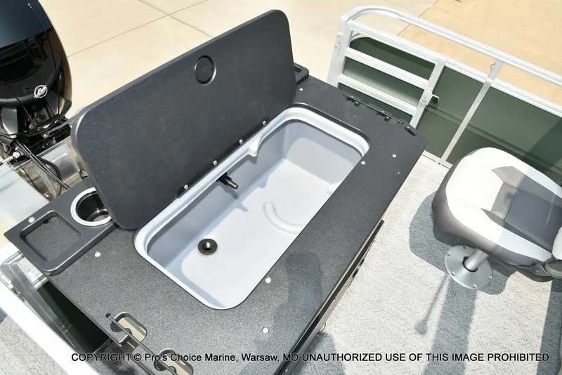 Slide: The Image of Sun Tracker Fishin' Barge 22 DLX 2027 - 47