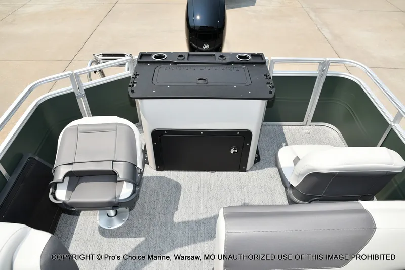 Slide: The Image of Sun Tracker Fishin' Barge 22 DLX 2027 - 39