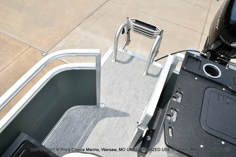 Slide: The Image of Sun Tracker Fishin' Barge 22 DLX 2027 - 43