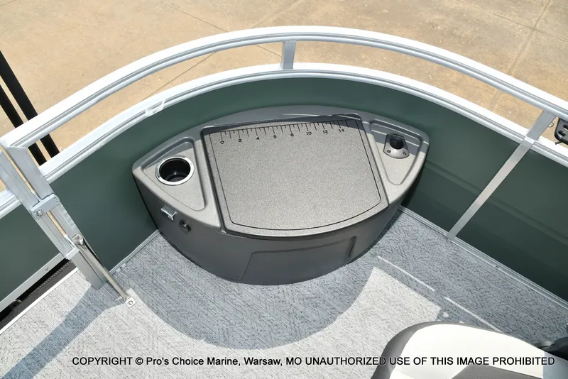 Slide: The Image of Sun Tracker Fishin' Barge 22 DLX 2027 - 25