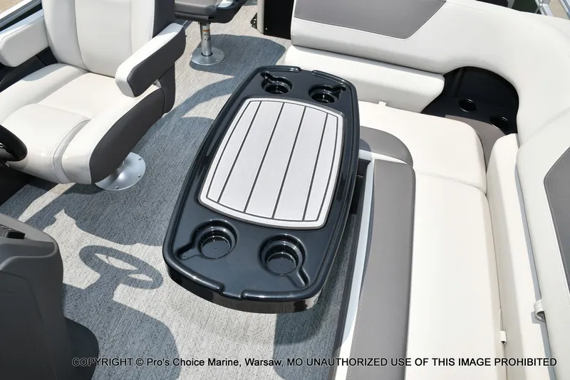 Slide: The Image of Sun Tracker Fishin' Barge 22 DLX 2027 - 37