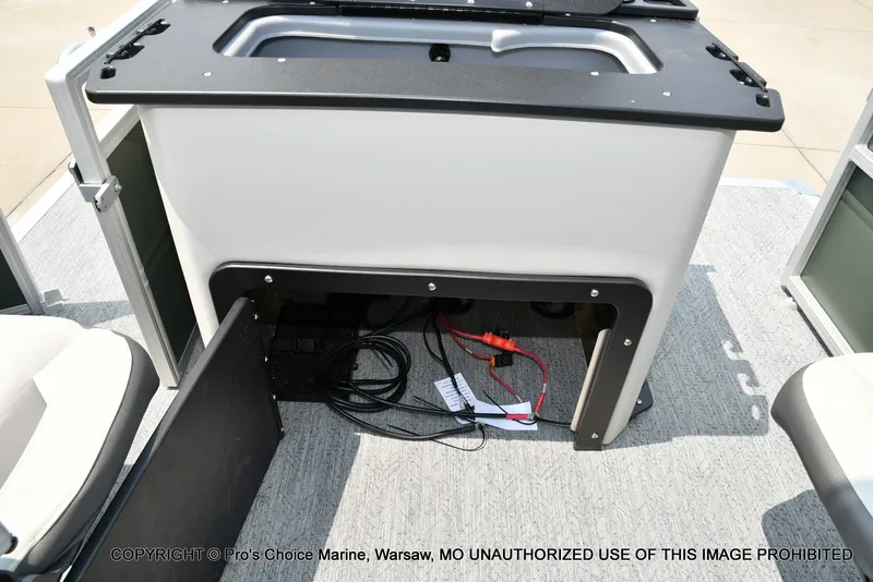 Slide: The Image of Sun Tracker Fishin' Barge 22 DLX 2027 - 49