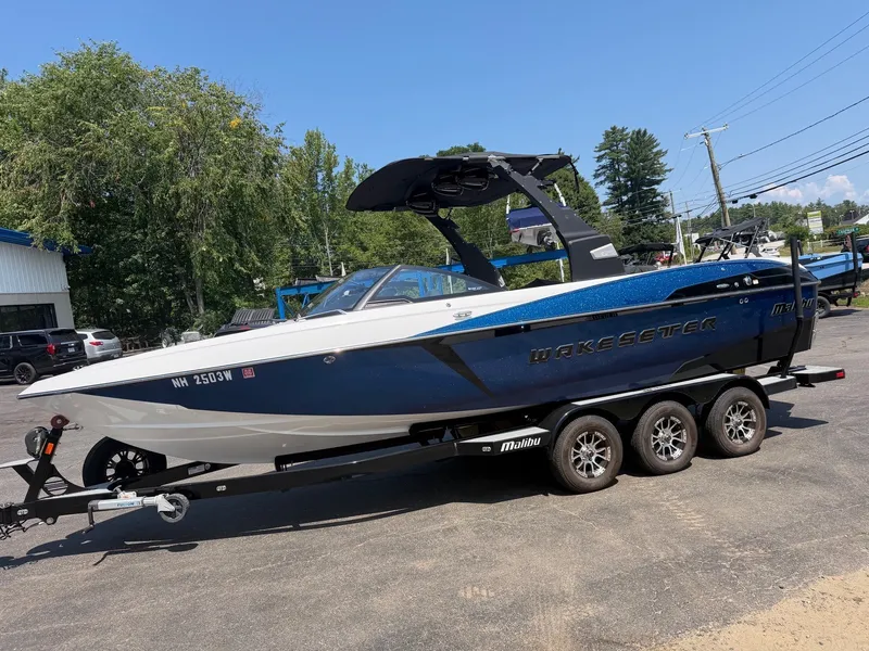 Slide: The Image of Malibu Wakesetter 25 LSV 2016 - 8