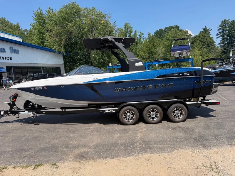Slide: The Image of Malibu Wakesetter 25 LSV 2016 - 5