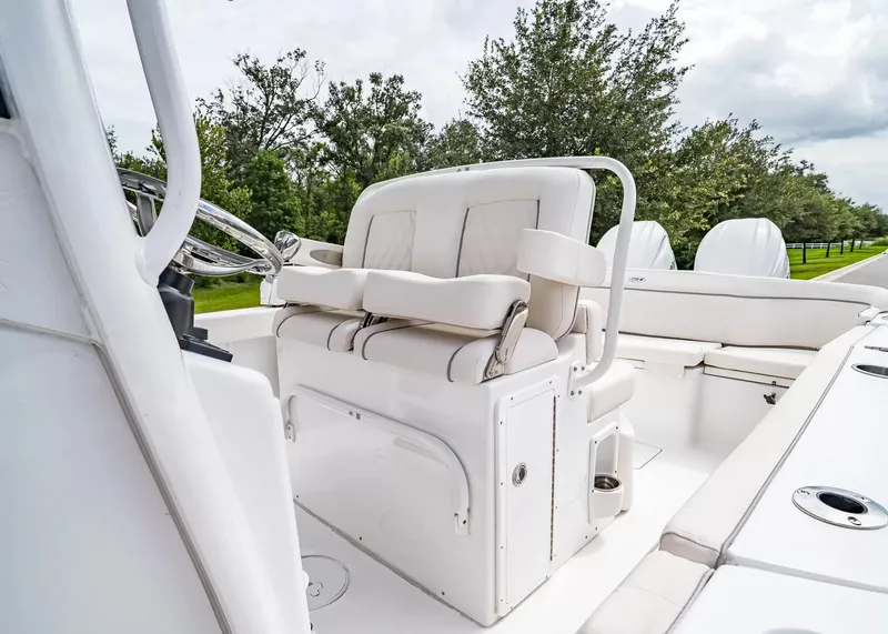 Slide: The Image of Sea Hunt Ultra 265SL 2027 - 19