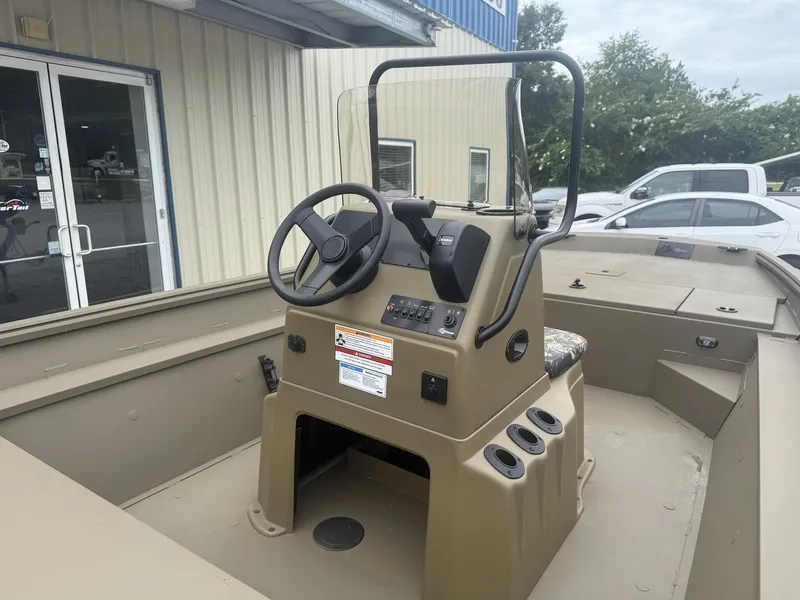 Slide: The Image of G3 Gator Tough 18CC-90SHO YAMAHA 2027 - 3