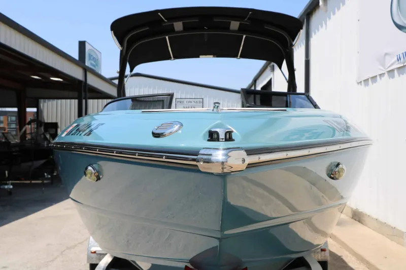 Slide: The Image of Stingray 225 SE 2020 - 19