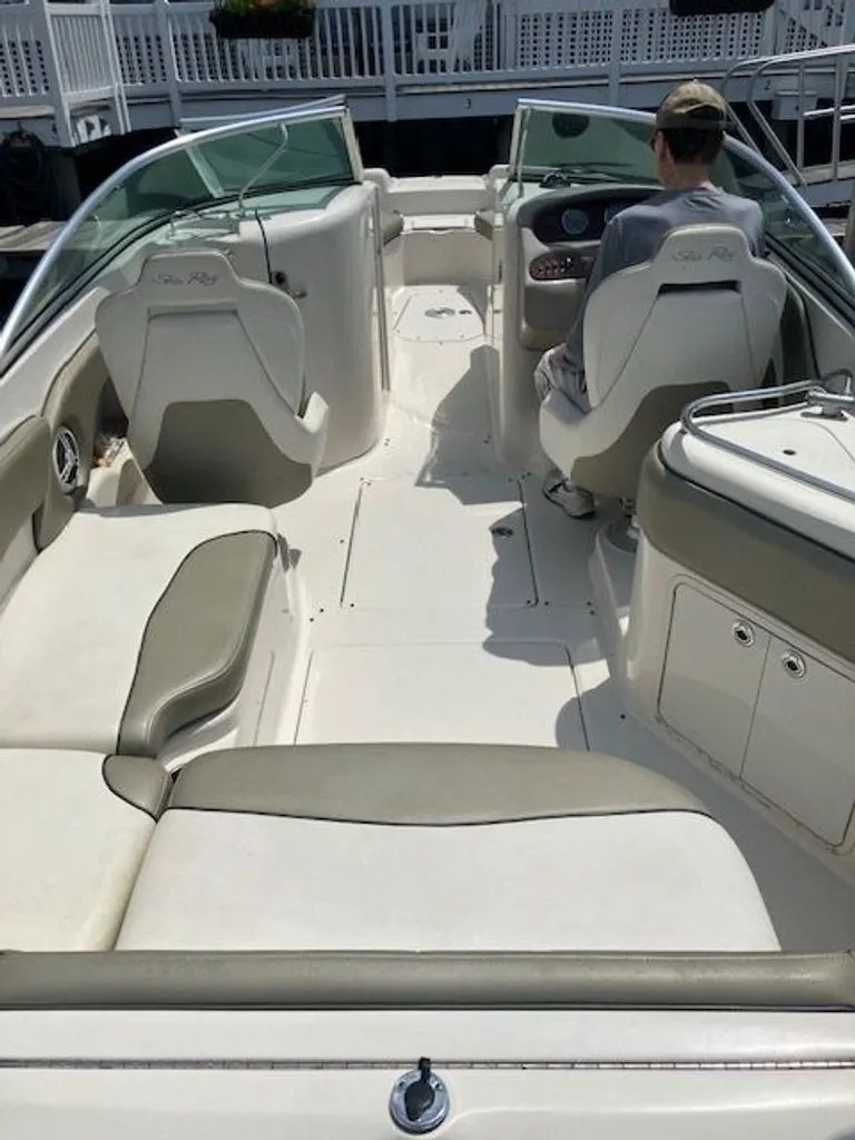 Slide: The Image of Sea Ray 240 Sundeck 2007 - 4