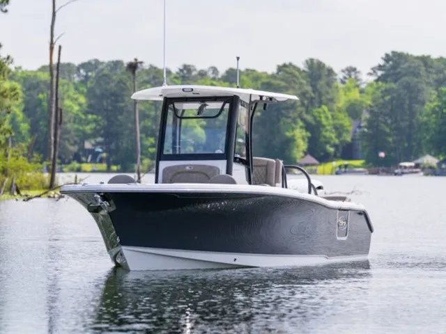 Slide: The Image of Sea Hunt Ultra 255SE 2027 - 2