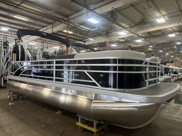 The Image of Bennington S-One Fishing 22 S1FC Pontoon 2027 - 1