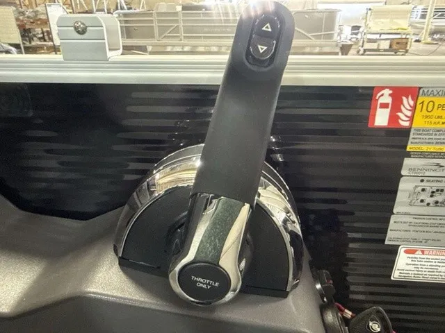 Slide: The Image of Bennington S-One Fishing 22 S1FC Pontoon 2027 - 11