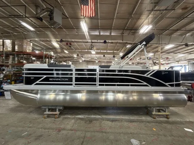 Slide: The Image of Bennington S-One Fishing 22 S1FC Pontoon 2027 - 5
