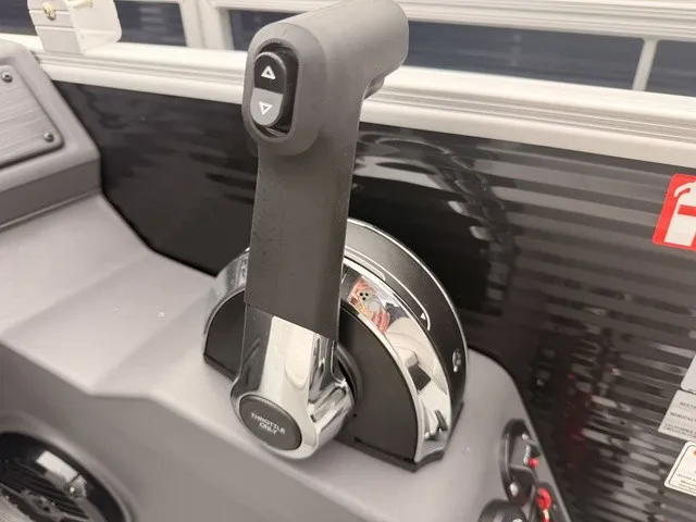 Slide: The Image of Bennington S-One Swingback 22 S1SB Pontoon 2027 - 24