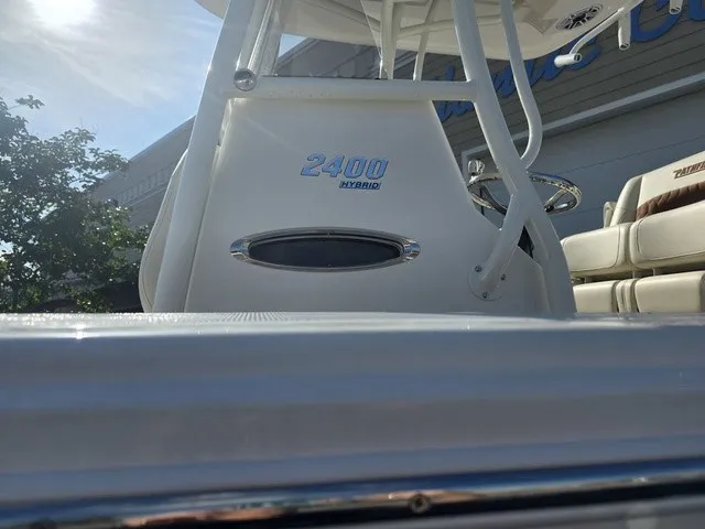 Slide: The Image of Pathfinder 2400 Hybrid 2027 - 4
