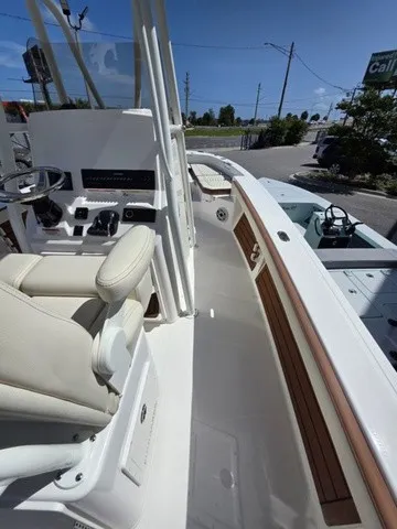 Slide: The Image of Pathfinder 2400 Hybrid 2027 - 19