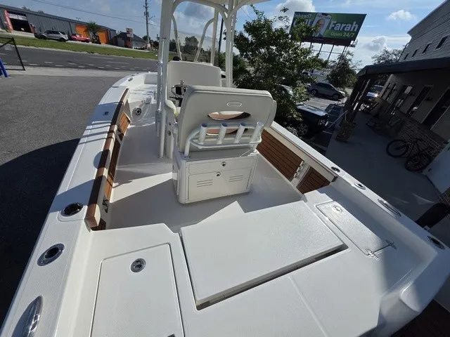 Slide: The Image of Pathfinder 2400 Hybrid 2027 - 10