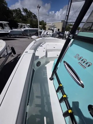 Slide: The Image of Pathfinder 2400 Hybrid 2027 - 8