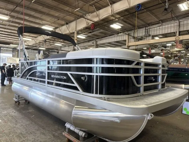 The Image of Bennington S-One Quad Bench 20S1SR Pontoon 2027 - 1