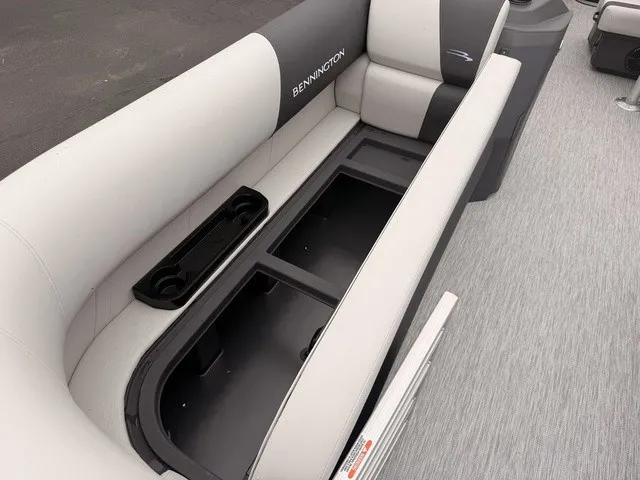 Slide: The Image of Bennington S-One Fishing 22S1FC Pontoon 2027 - 10