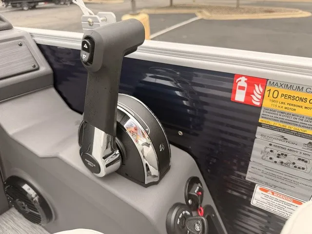 Slide: The Image of Bennington S-One Fishing 22 S1FC Pontoon 2027 - 19