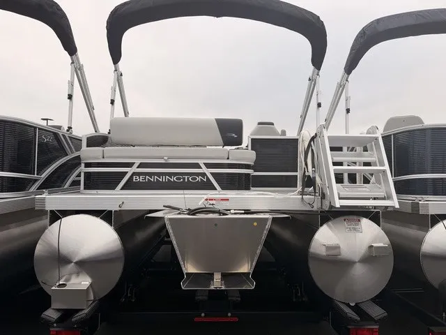 Slide: The Image of Bennington S-One Swingback 22 S1SB Pontoon 2027 - 3