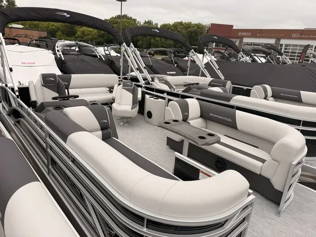 Slide: The Image of Bennington S-One Swingback 22 S1SB Pontoon 2027 - 5
