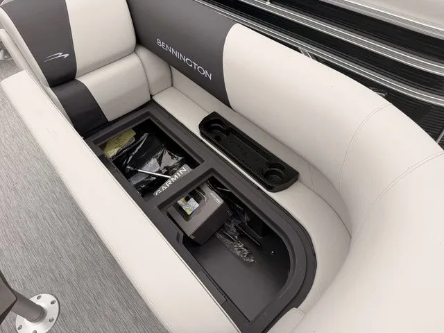 Slide: The Image of Bennington S-One Swingback 22 S1SB Pontoon 2027 - 10