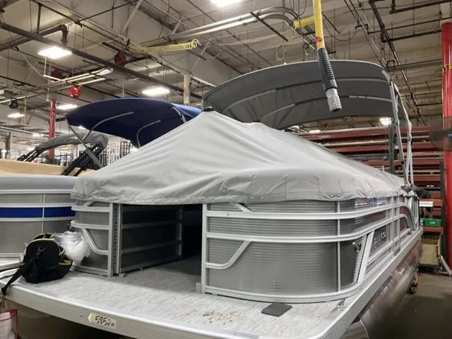 Slide: The Image of Bennington S-One Swingback 22 S1SB Pontoon 2027 - 16