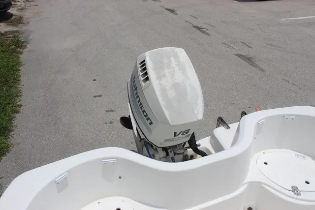 Slide: The Image of Wellcraft 180 Fisherman 2000 - 15