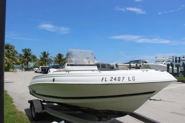 Slide: The Image of Wellcraft 180 Fisherman 2000 - 3