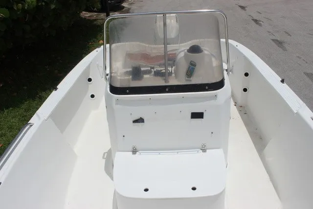 Slide: The Image of Wellcraft 180 Fisherman 2000 - 10