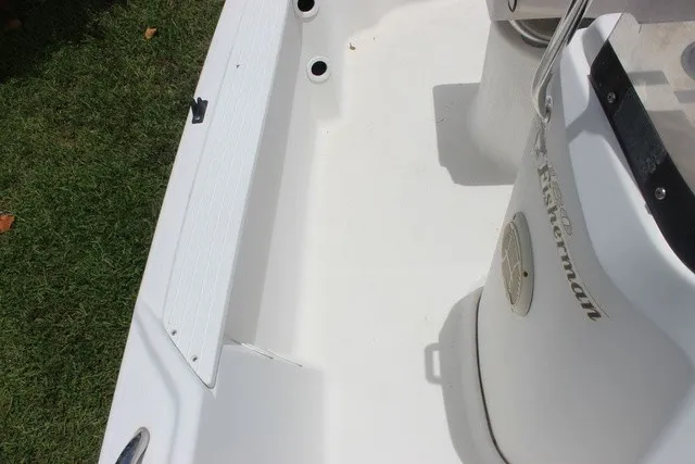 Slide: The Image of Wellcraft 180 Fisherman 2000 - 12