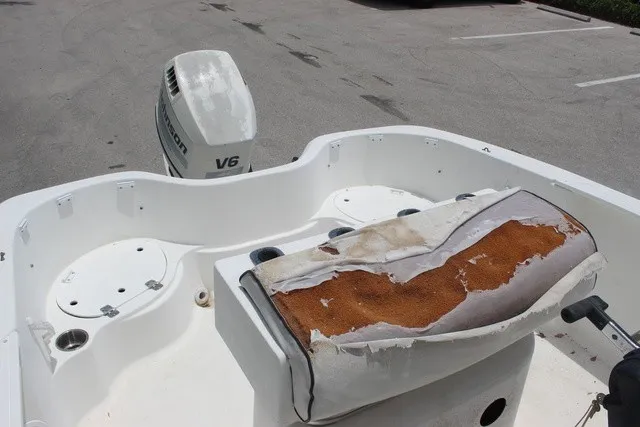 Slide: The Image of Wellcraft 180 Fisherman 2000 - 14