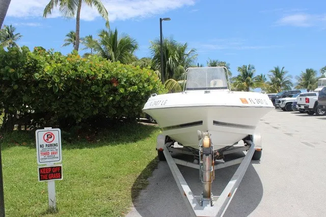 Slide: The Image of Wellcraft 180 Fisherman 2000 - 2