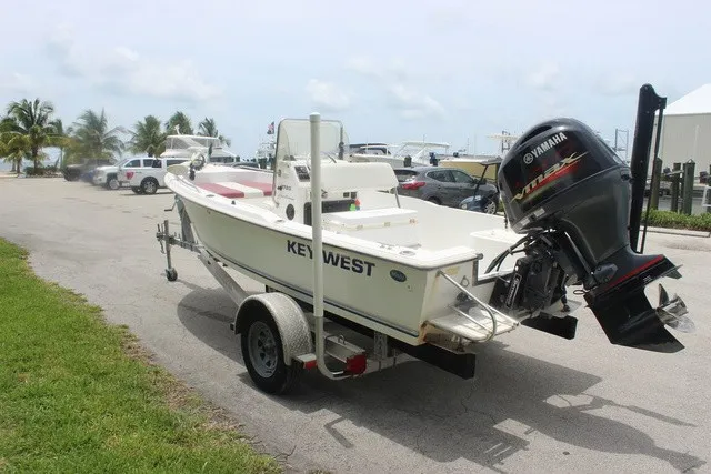 Slide: The Image of Key West 1720 Center Console 1999 - 7