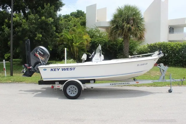 Slide: The Image of Key West 1720 Center Console 1999 - 4