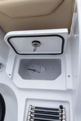 Slide: The Image of Sportsman Heritage 261 Center Console 2027 - 41