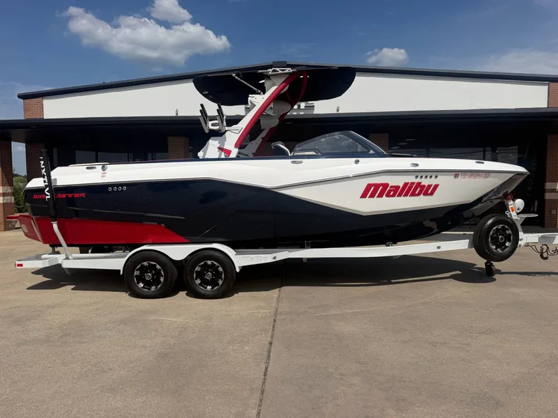 The Image of Malibu Wakesetter 25 LSV 2022 - 1