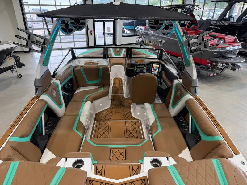 Slide: The Image of Tigé 23ZX 2021 - 11