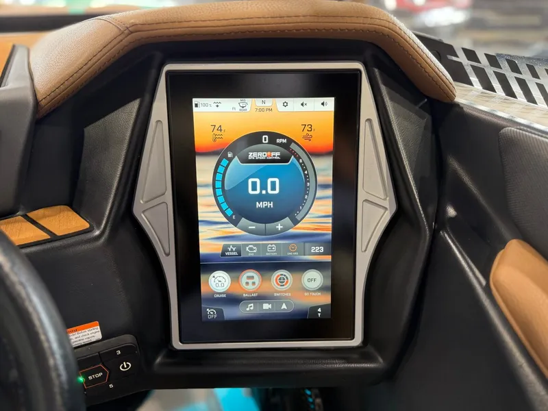 Slide: The Image of Tigé 23ZX 2021 - 25