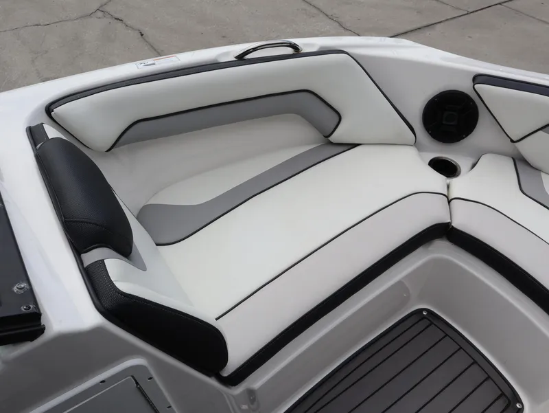 Slide: The Image of Yamaha SX195 2018 - 15