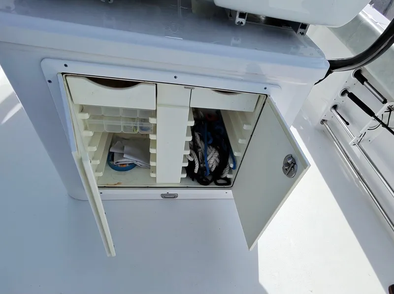 Slide: The Image of Sportsman Heritage 251 Center Console 2019 - 34