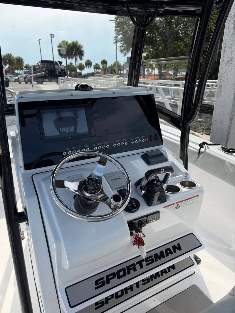 Slide: The Image of Sportsman Heritage 251 Center Console 2019 - 15