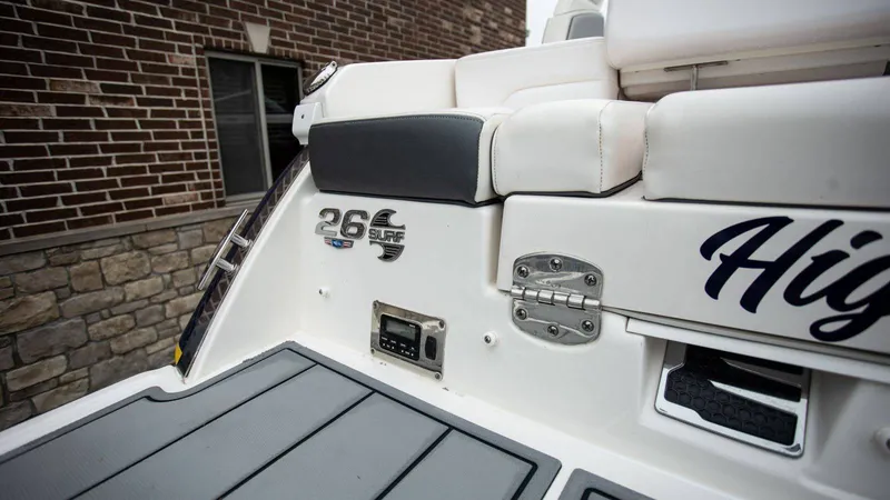 Slide: The Image of Chaparral 26 Surf 2021 - 5