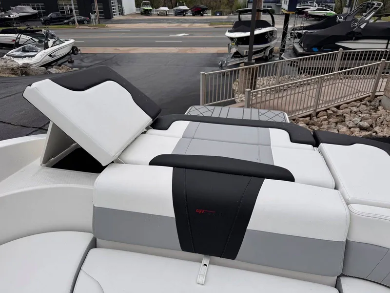 Slide: The Image of Chaparral 3 GTS 2026 - 14